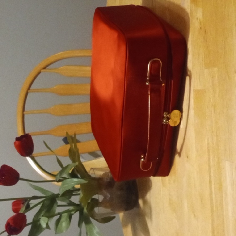 ESTEE LAUDER SUITCASE TYPE MAKEUP BAG LARGE RED GOLD